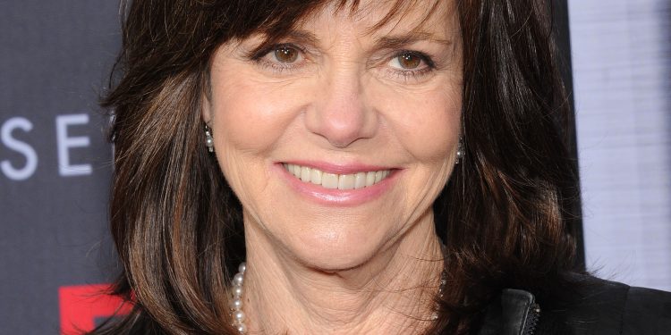 Sally Field receives SAG’s Life Achievement Award